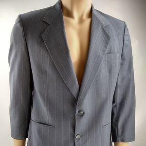 LeBaron Men's Grey Pinstripe Suit 42S/ 37S